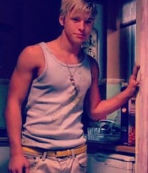 Billy's Hot Picks 676 Mitch Hewer 5828ebfbecba3.jpg