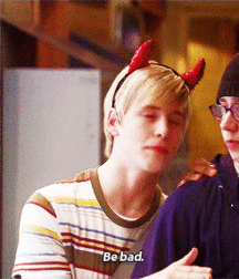 Billy's Hot Picks 676 Mitch Hewer 5828ebfd56cc2.gif