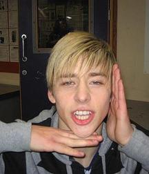 Billy's Hot Picks 676 Mitch Hewer 5828ec0ab76bc.jpg