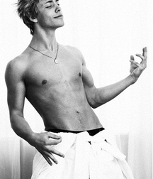 Billy's Hot Picks 676 Mitch Hewer 5828ec0e7d199.jpg
