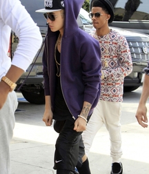 Billy's Hot Picks 730 Justin Beiber 583dbd7892148.jpg