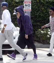 Billy's Hot Picks 730 Justin Beiber 583dbd827262f.jpg