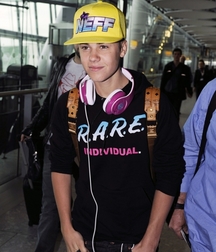 Billy's Hot Picks 730 Justin Beiber 583dbd8aa2979.jpg