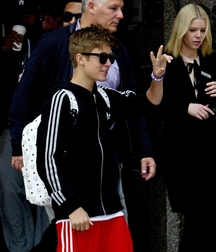Billy's Hot Picks 729 Justin Beiber