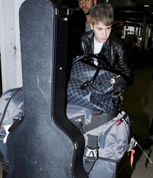 Billy's Hot Picks 729 Justin Beiber 583dbdc180a64.jpg