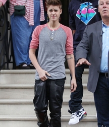 Billy's Hot Picks 729 Justin Beiber 583dbdd8cfd52.jpg