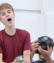 Billy's Hot Picks 729 Justin Beiber 583dbde24bc31.jpg