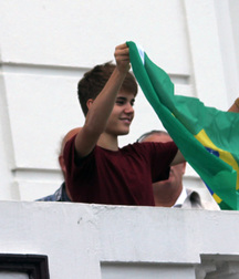 Billy's Hot Picks 729 Justin Beiber 583dbde405363.jpg