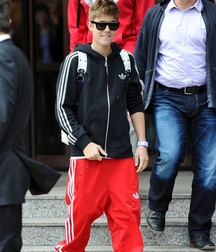 Billy's Hot Picks 728 Justin Beiber