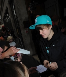 Billy's Hot Picks 728 Justin Beiber 583dbe133e435.jpg