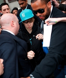 Billy's Hot Picks 728 Justin Beiber 583dbe1b742a5.jpg