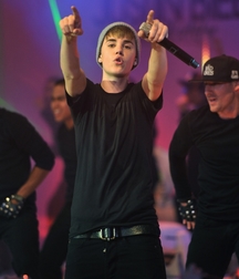 Billy's Hot Picks 727 Justin Beiber 583dbe5e0109e.jpg
