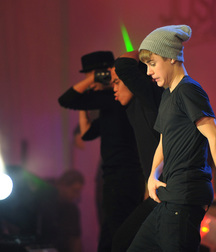 Billy's Hot Picks 727 Justin Beiber 583dbe5eb4636.jpg