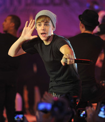 Billy's Hot Picks 727 Justin Beiber 583dbe6357112.jpg