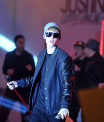 Billy's Hot Picks 727 Justin Beiber 583dbe650123f.jpg