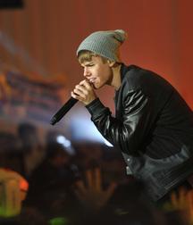 Billy's Hot Picks 727 Justin Beiber 583dbe686bf61.jpg