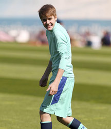Billy's Hot Picks 727 Justin Beiber 583dbe7301d65.jpg