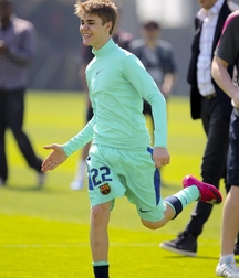 Billy's Hot Picks 727 Justin Beiber 583dbe7639e16.jpg