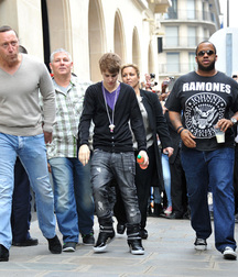 Billy's Hot Picks 727 Justin Beiber 583dbe78ac9db.jpg