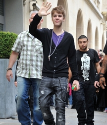 Billy's Hot Picks 727 Justin Beiber 583dbe7aa1b00.jpg