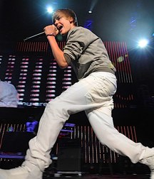 Billy's Hot Picks 726 Justin Beiber 583dbeb348240.jpg