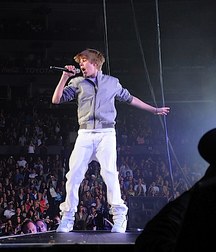 Billy's Hot Picks 726 Justin Beiber 583dbeb6236dc.jpg