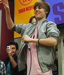 Billy's Hot Picks 726 Justin Beiber 583dbebc7f000.jpg