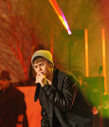 Billy's Hot Picks 726 Justin Beiber 583dbed0b8a76.jpg