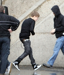 Billy's Hot Picks 733 Justin Beiber 583ddac30cd73.jpg