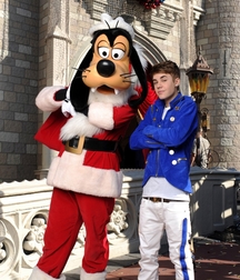 Billy's Hot Picks 733 Justin Beiber 583ddacd4af56.jpg