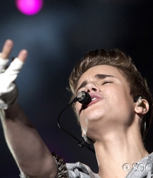 Billy's Hot Picks 731 Justin Beiber 583ddb04c524c.jpg