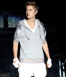 Billy's Hot Picks 731 Justin Beiber 583ddb06d0ca5.jpg