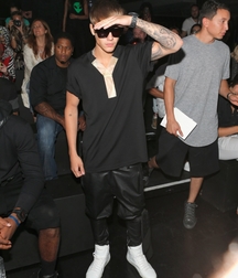 Billy's Hot Picks 731 Justin Beiber 583ddb1ecc0f6.jpg
