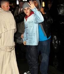 Billy's Hot Picks 732 Justin Beiber 583ddb6134393.jpg
