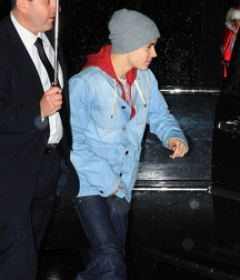 Billy's Hot Picks 732 Justin Beiber 583ddb64ae459.jpg