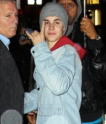 Billy's Hot Picks 732 Justin Beiber 583ddb6634328.jpg