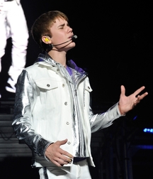 Billy's Hot Picks 732 Justin Beiber 583ddb6fe654d.jpg
