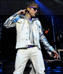 Billy's Hot Picks 732 Justin Beiber 583ddb75bd405.jpg
