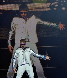 Billy's Hot Picks 732 Justin Beiber 583ddb77ddcc1.jpg
