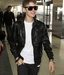 Billy's Hot Picks 734 Justin Beiber 583ddbb02f69f.jpg