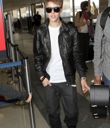 Billy's Hot Picks 734 Justin Beiber 583ddbb2144e3.jpg