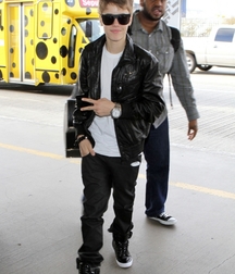 Billy's Hot Picks 734 Justin Beiber 583ddbb5ca2c5.jpg