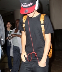 Billy's Hot Picks 734 Justin Beiber 583ddbbcda133.jpg