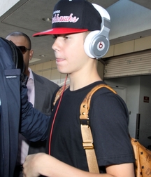 Billy's Hot Picks 734 Justin Beiber 583ddbc37d9b0.jpg