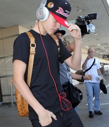 Billy's Hot Picks 734 Justin Beiber 583ddbcb031ba.jpg