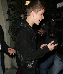 Billy's Hot Picks 734 Justin Beiber 583ddbd4ec1dd.jpg
