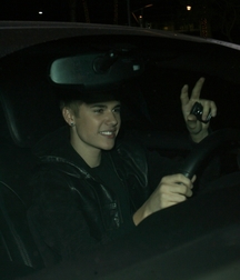 Billy's Hot Picks 734 Justin Beiber 583ddbd5e2a5d.jpg