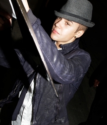 Billy's Hot Picks 735 Justin Beiber 583ddc22dbad2.jpg
