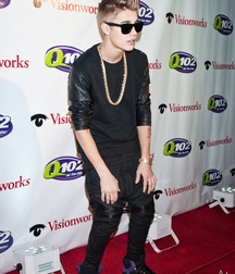Billy's Hot Picks 735 Justin Beiber 583ddc29b622e.jpg