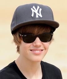 Billy's Hot Picks 736 Justin Beiber 583deafaa122e.jpg